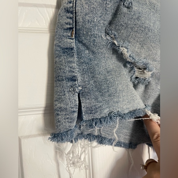 H&M Light Blue Distressed Denim Shorts - Picture 8 of 13